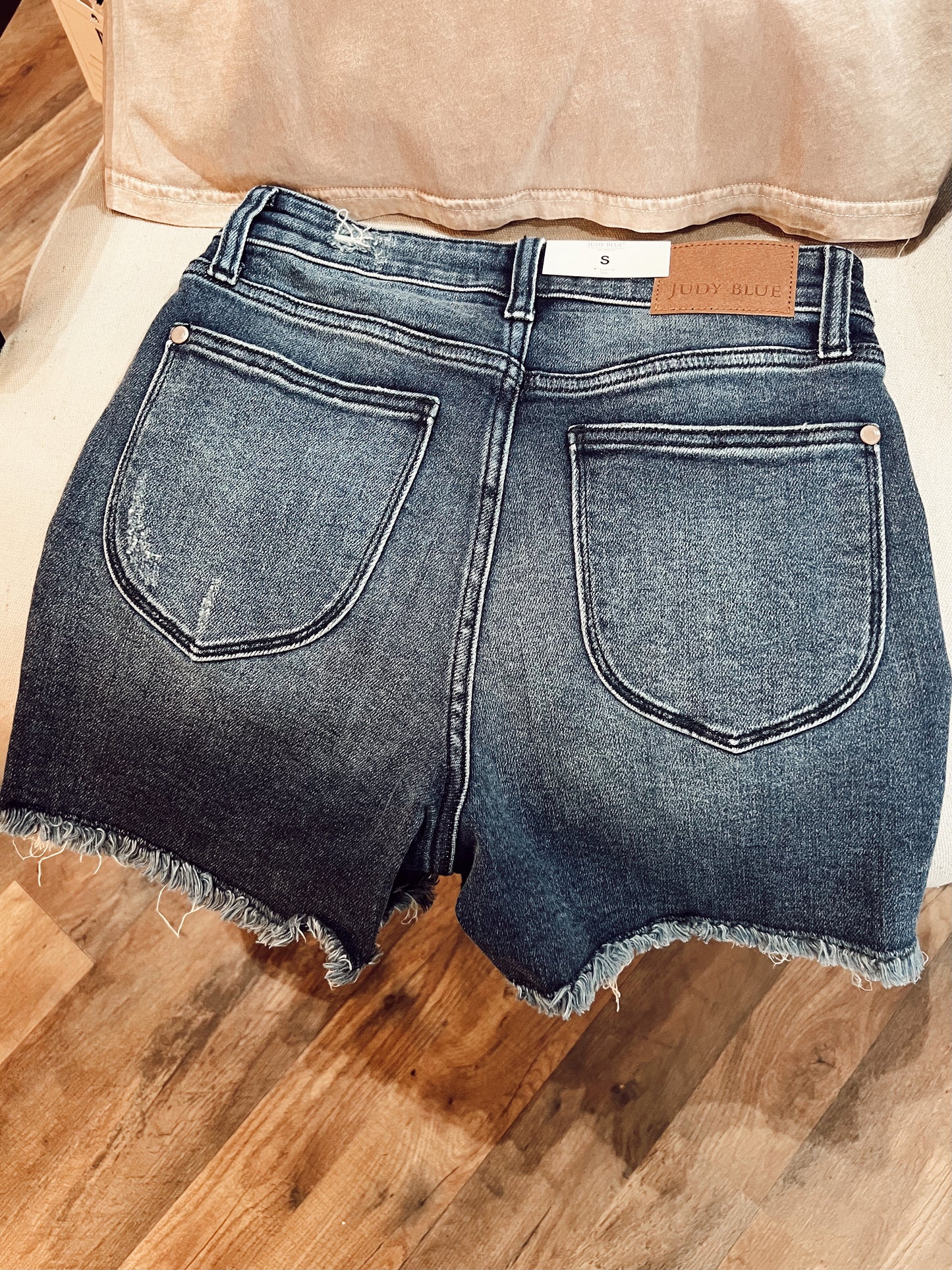 JUDY BLUE: HIGH WAIST V FRONT SHORTS