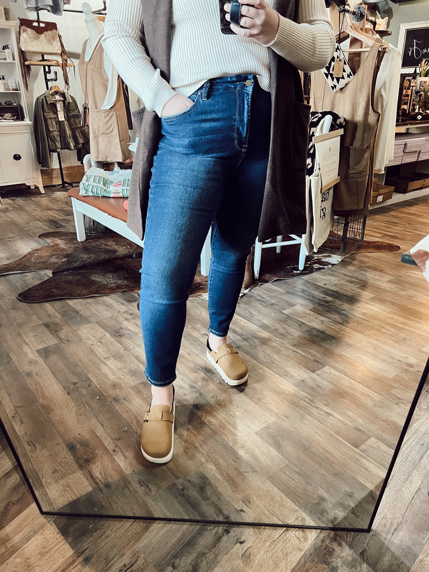 MICA: HIGH WAISTED SKINNY JEAN