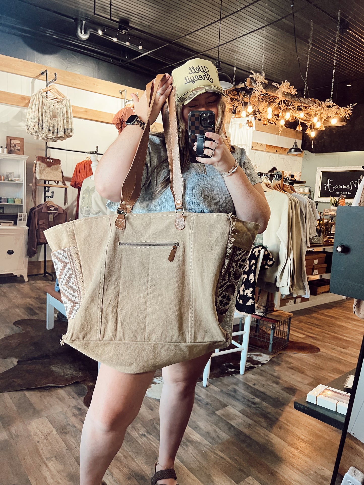 ELISA WEEKENDER BAG