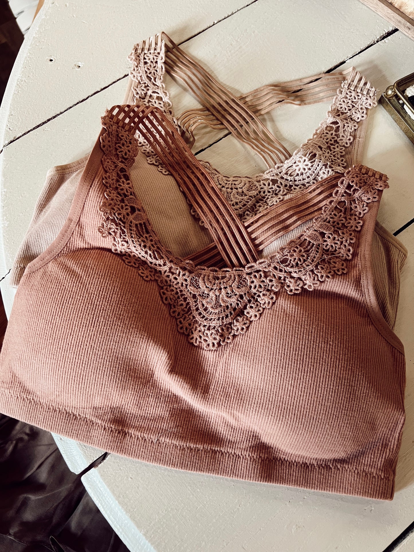LUNA LACE BRALETTE