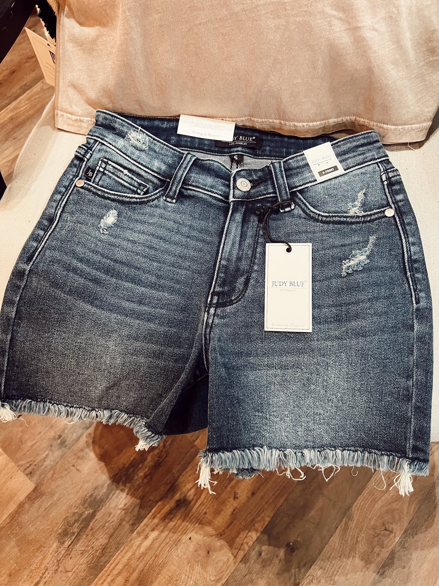 JUDY BLUE: HIGH WAIST V FRONT SHORTS