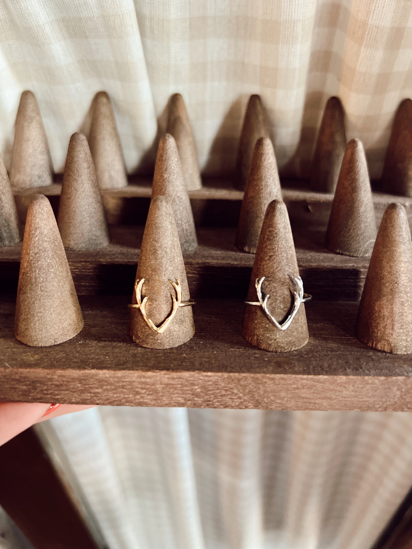 6 POINT ANTLER RING