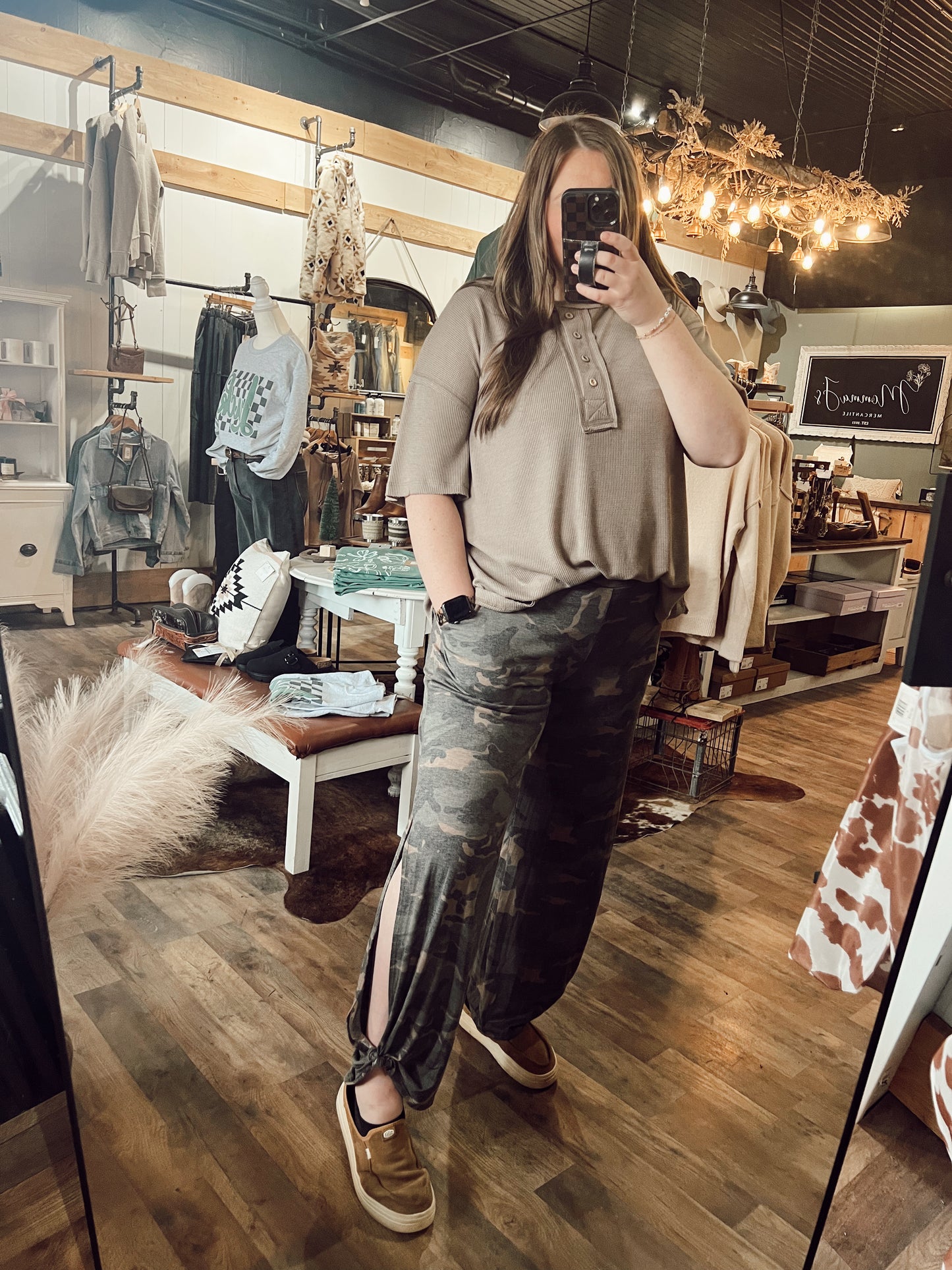 SIDE SPLIT ANKLE TIE CAMO PANTS