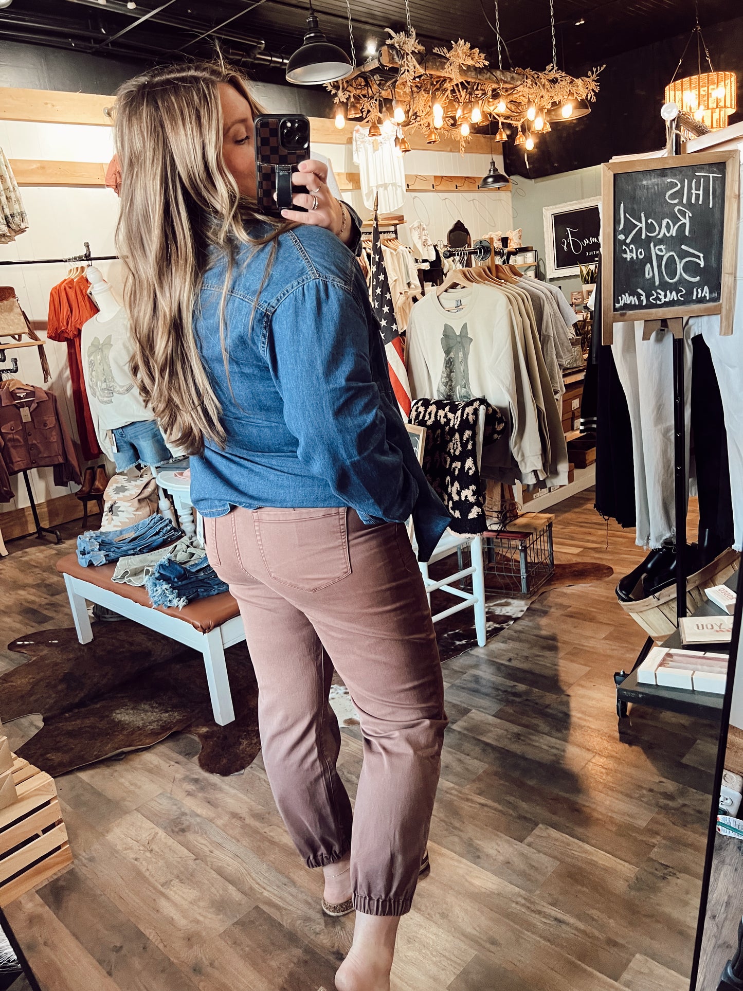 HIGH RISE JOGGER CROP: COCOA