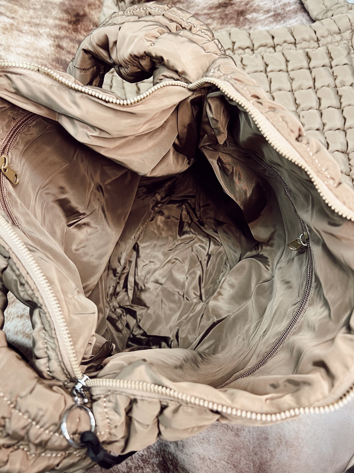 OVERSIZED QUILTED BAG