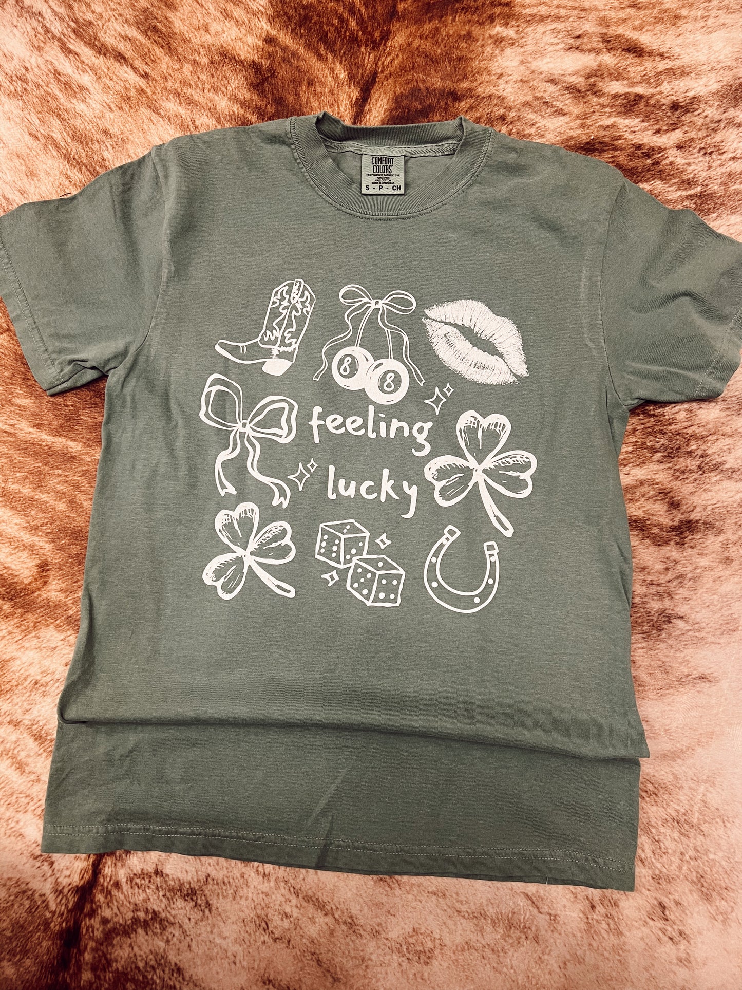 FEELING LUCKY TEE