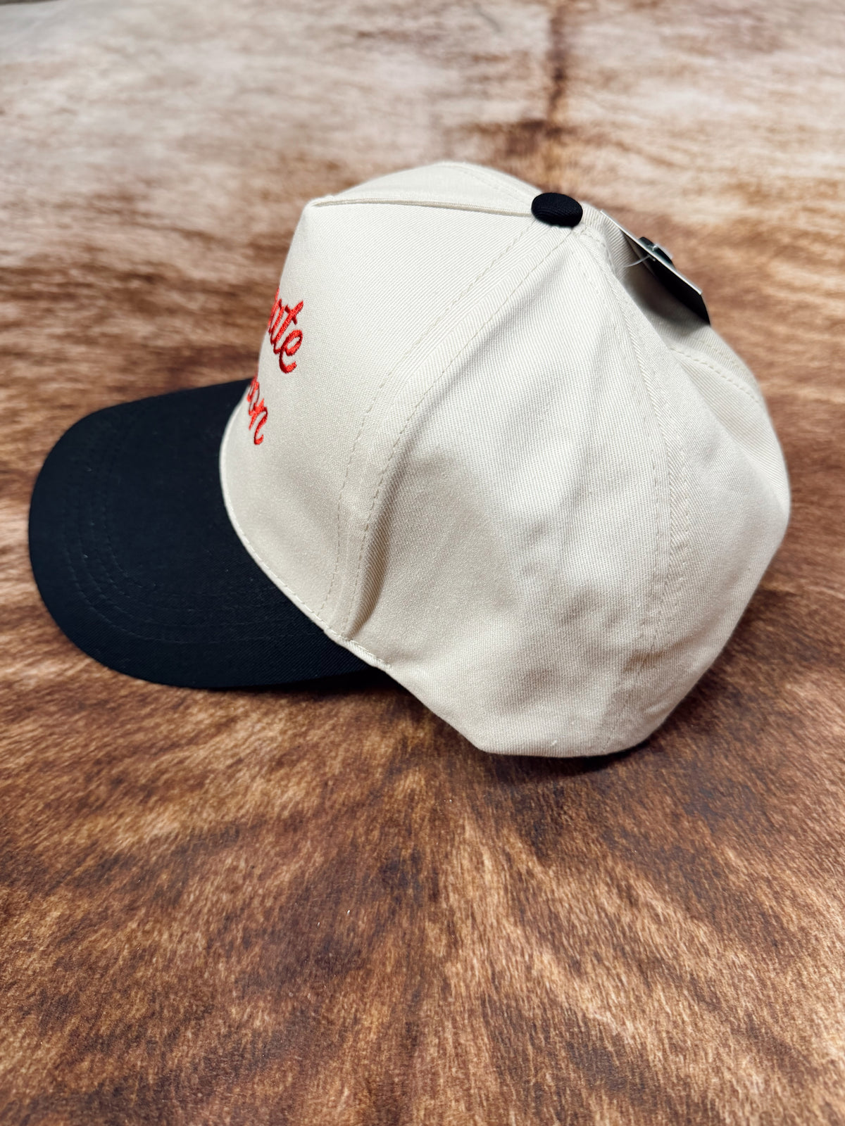 TAILGATE SEASON TRUCKER