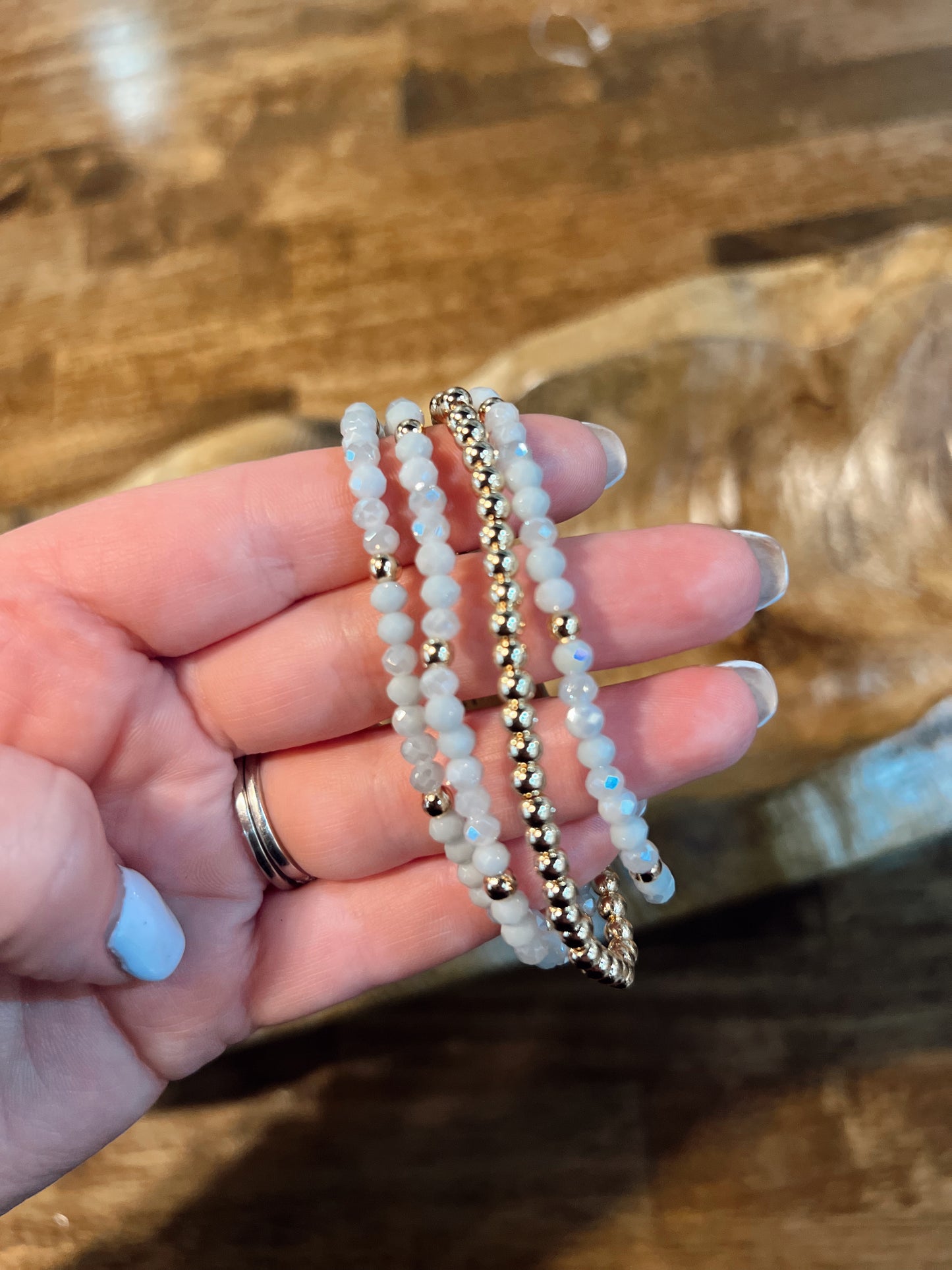 DAINTY BEAD STACK