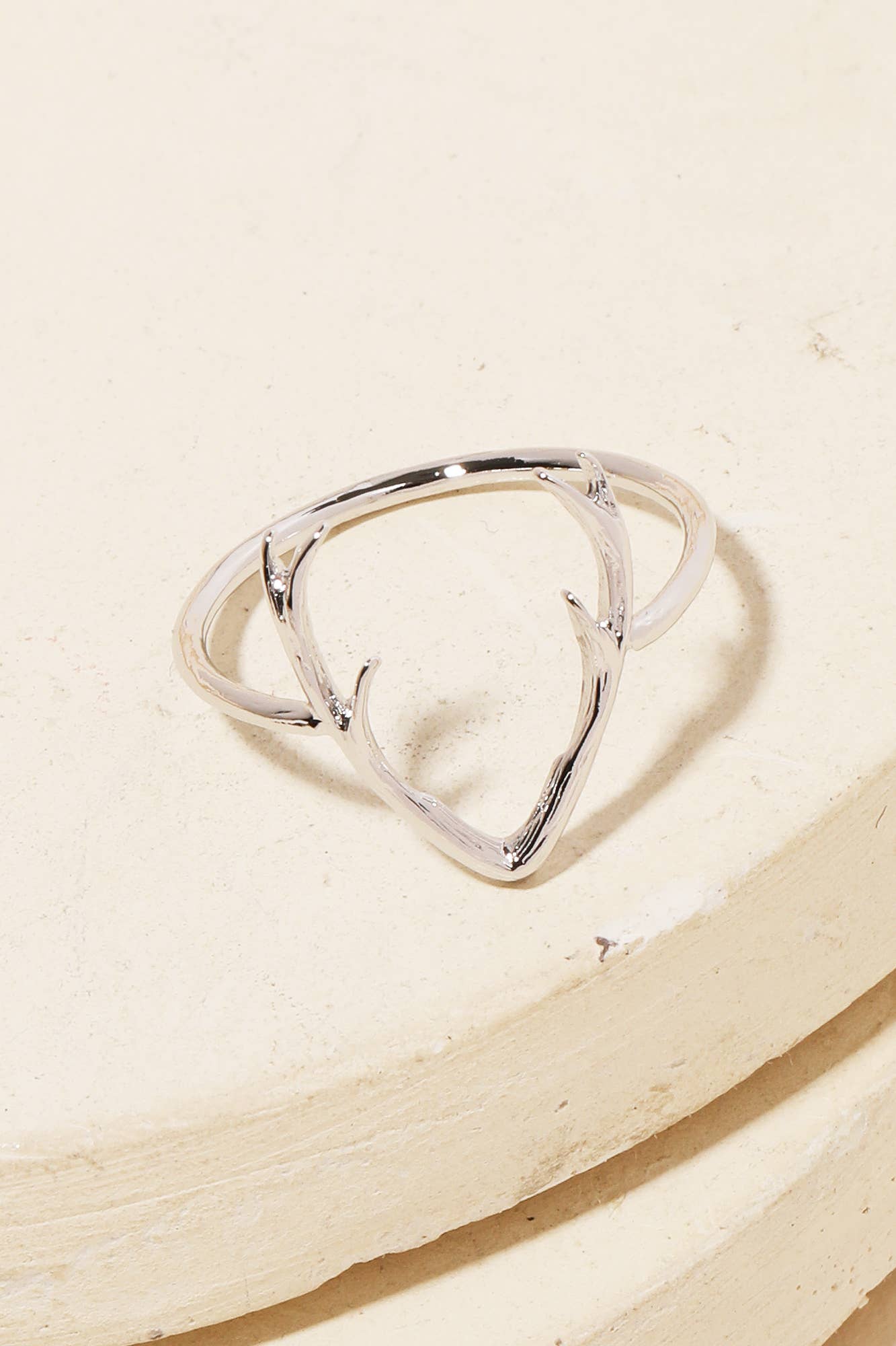 6 POINT ANTLER RING