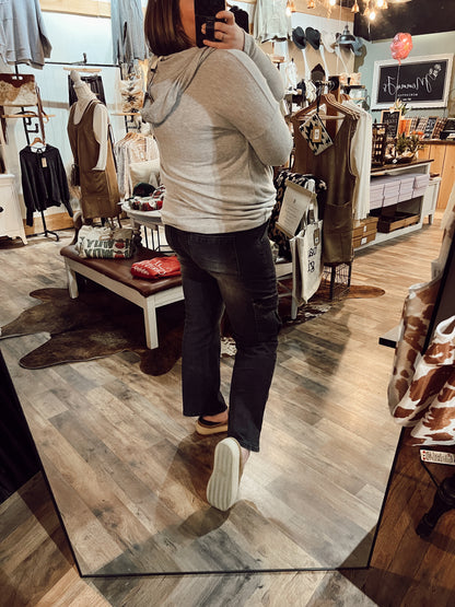 MID RISE CARGO STRAIGHT JEANS