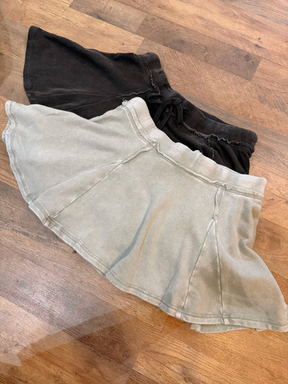 ACID WASH FLOWY SKORT