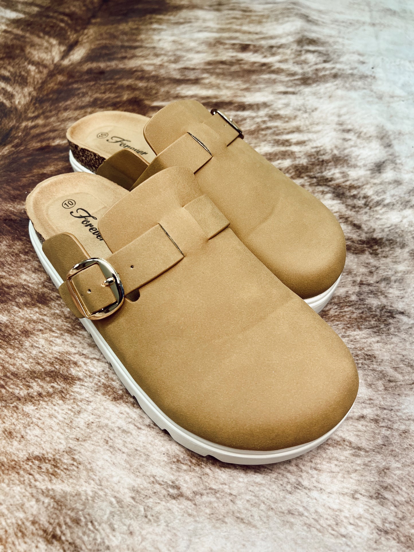 PLATFORM CLOGS: TAN & BLACK