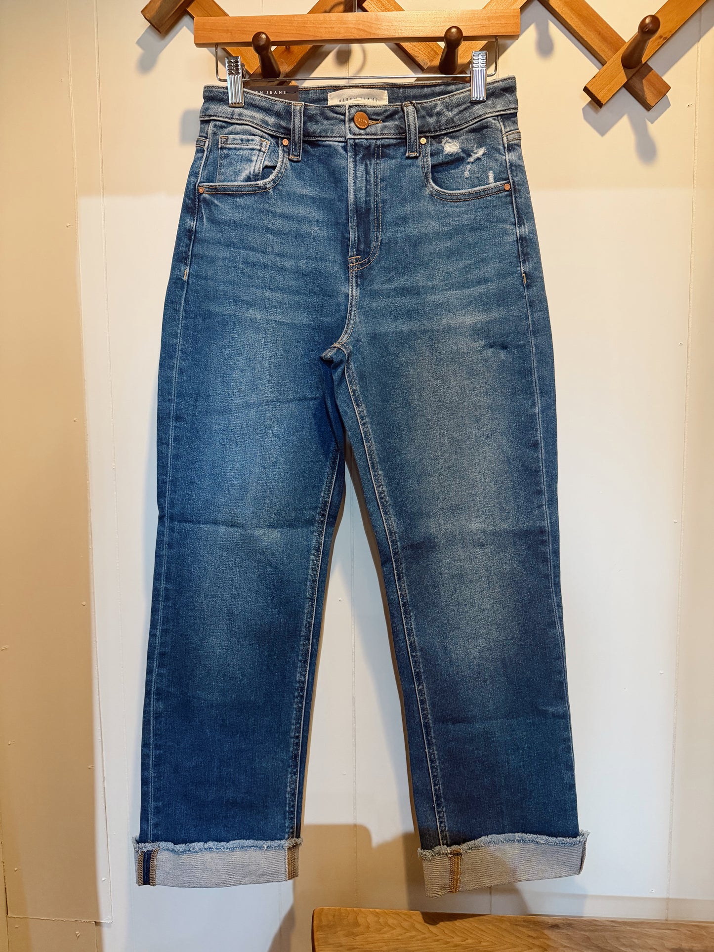 RISEN: HIGH RISE BOYFRIEND FIT ANKLE JEAN