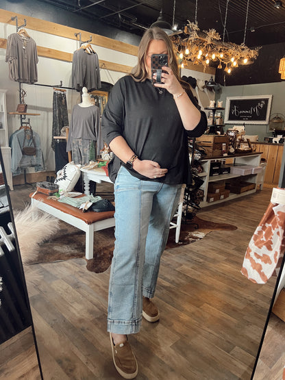 RISEN: FRONT SEAM CROP JEAN