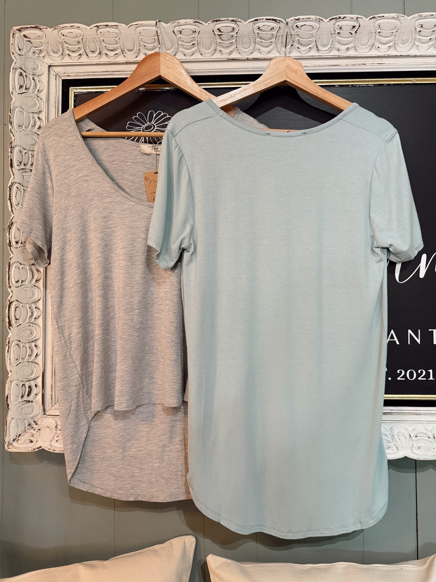 SCOOP NECK BRALETTE TEE