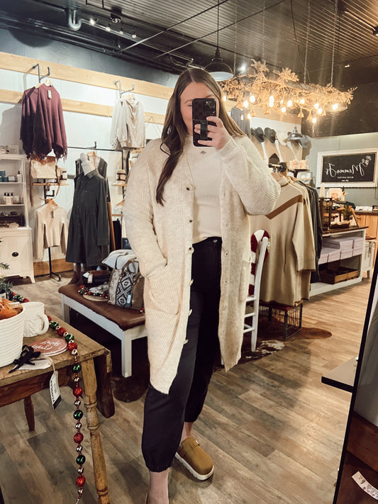 KNEE LENGTH COMFY CARDI