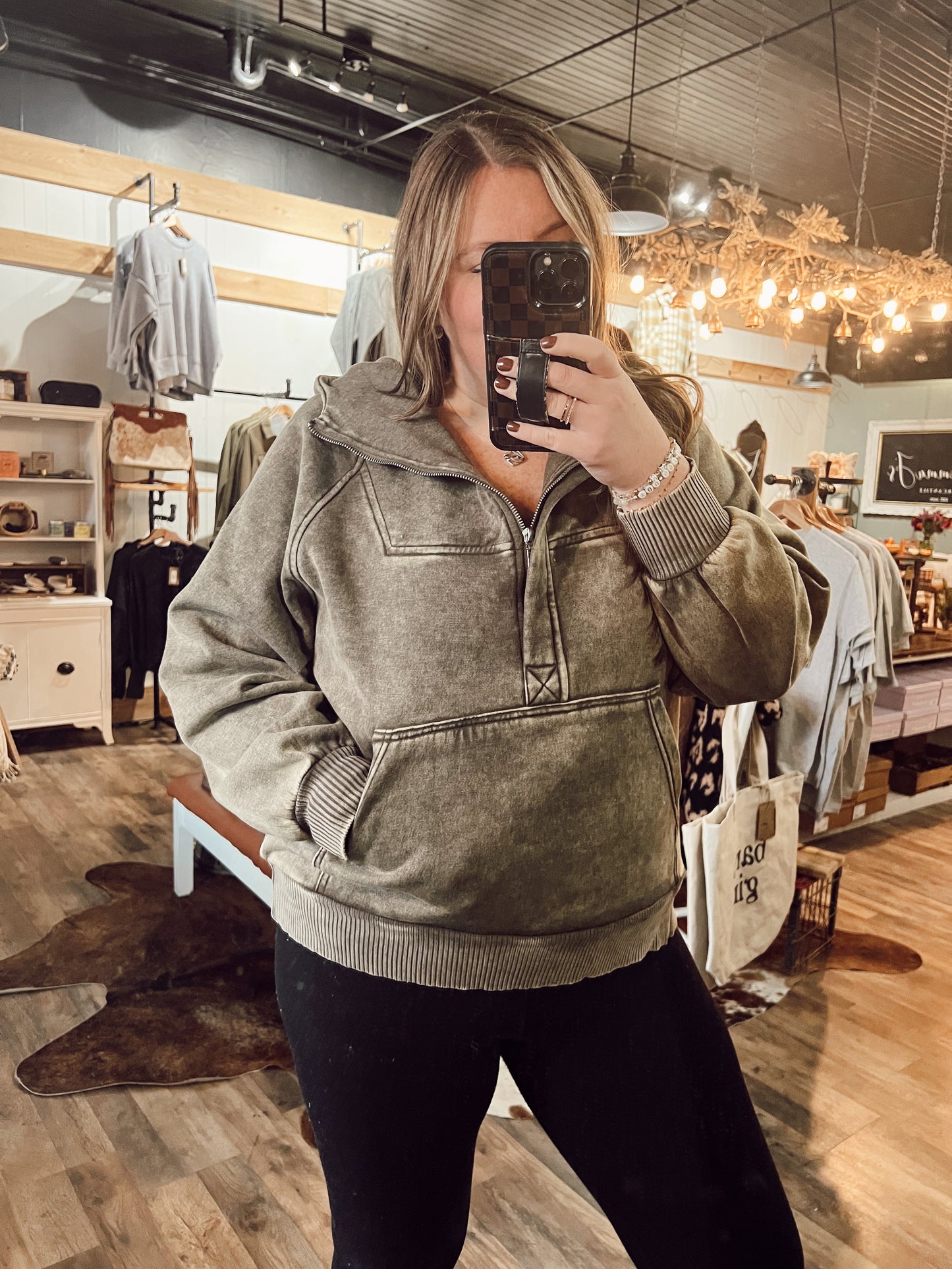 VINTAGE QUARTER ZIP HOODIE