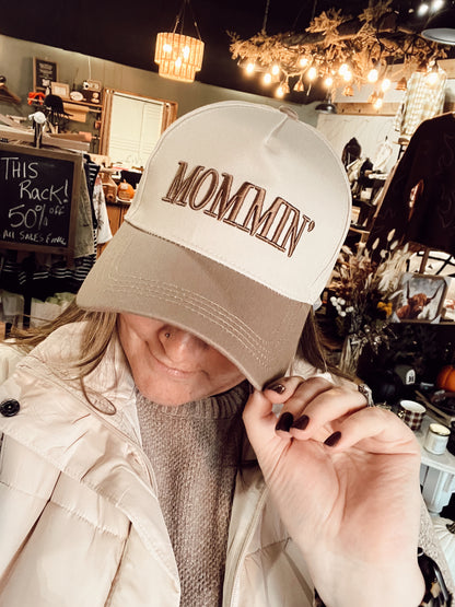 MOMMIN’ CANVAS TRUCKER