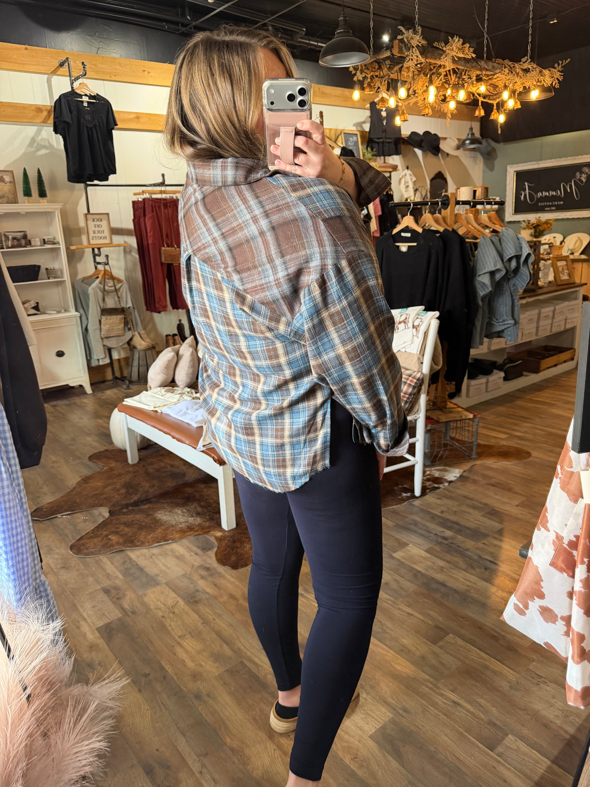 FLANNEL SEASON: BROWN & NAVY