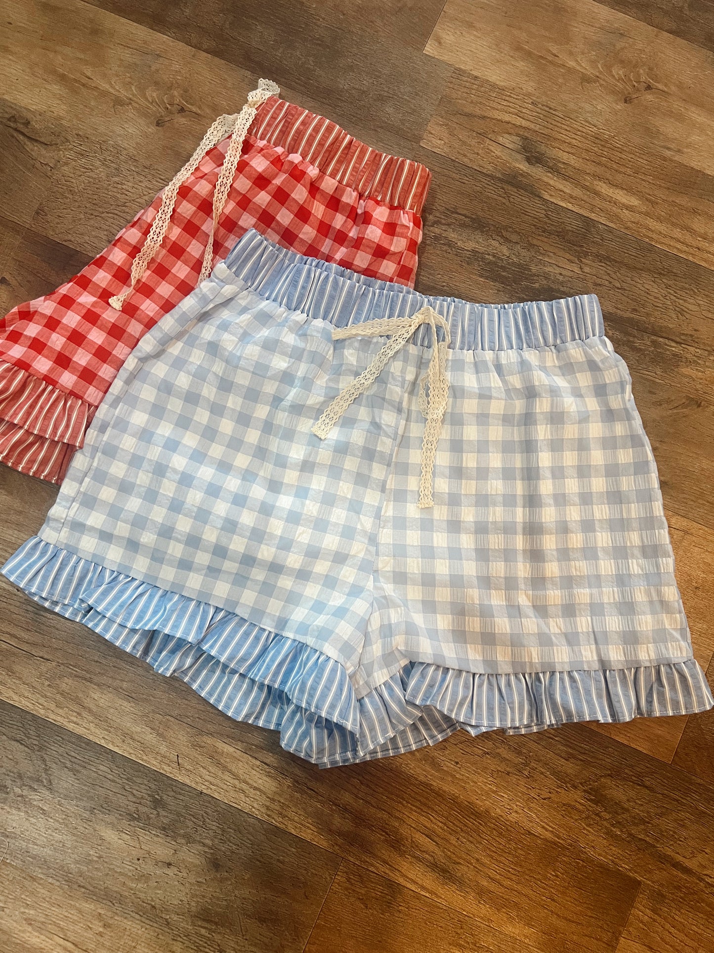 GINGHAM RUFFLE SHORTS