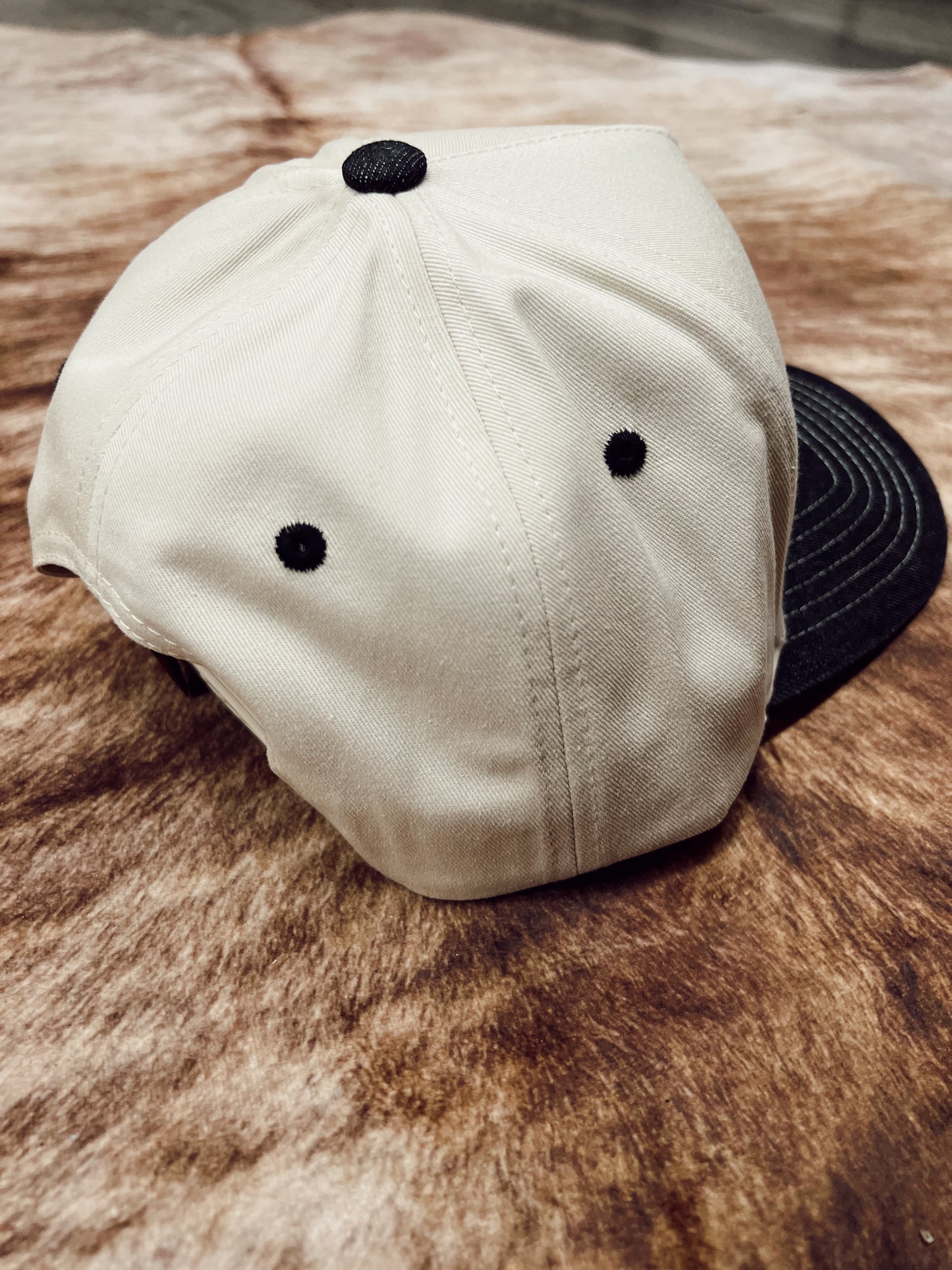 USA DAISY FLAG TRUCKER