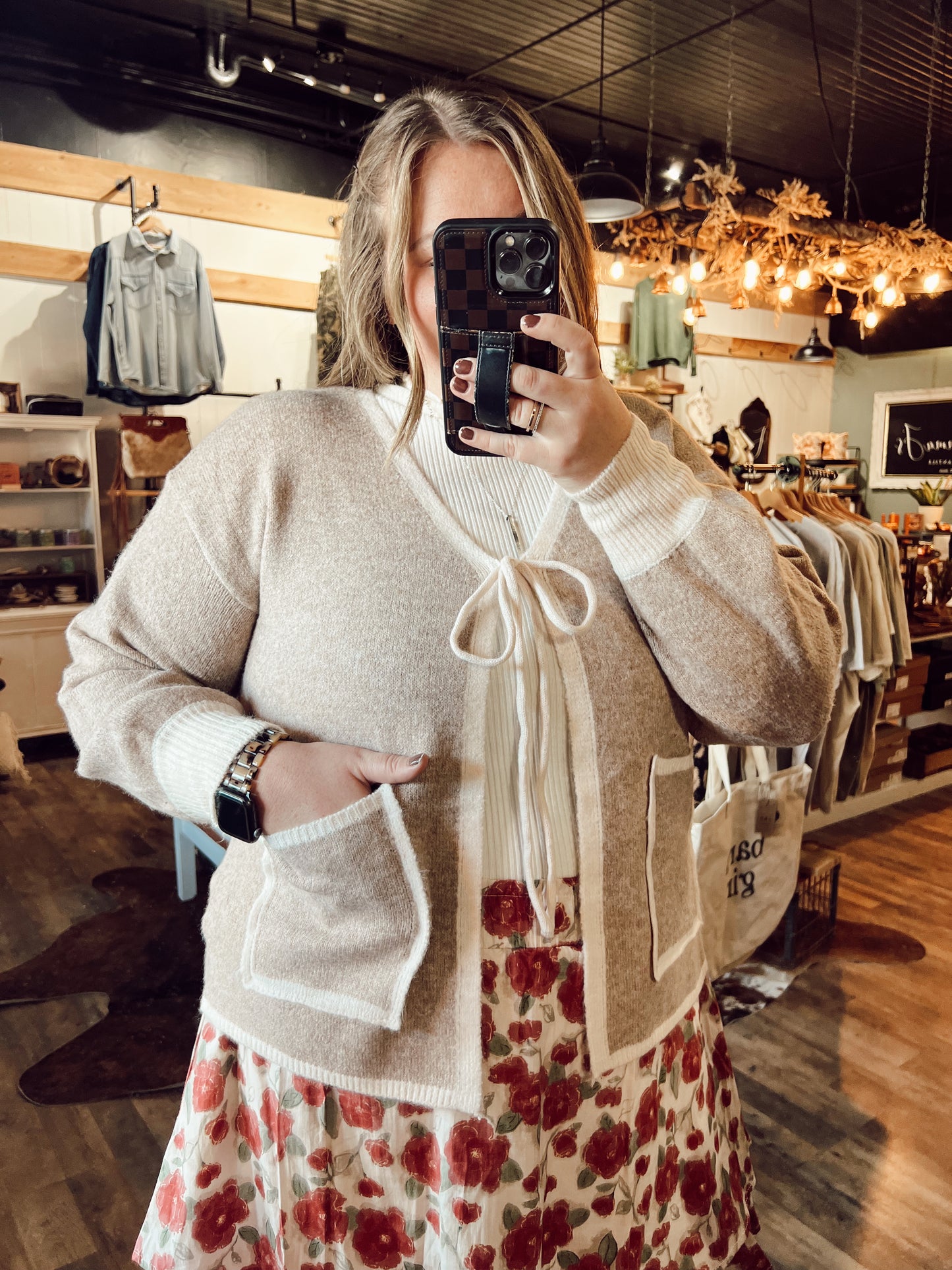 HEARTH BOW CARDIGAN