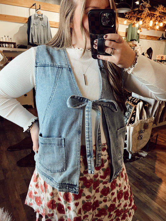 DENIM & BOW VEST