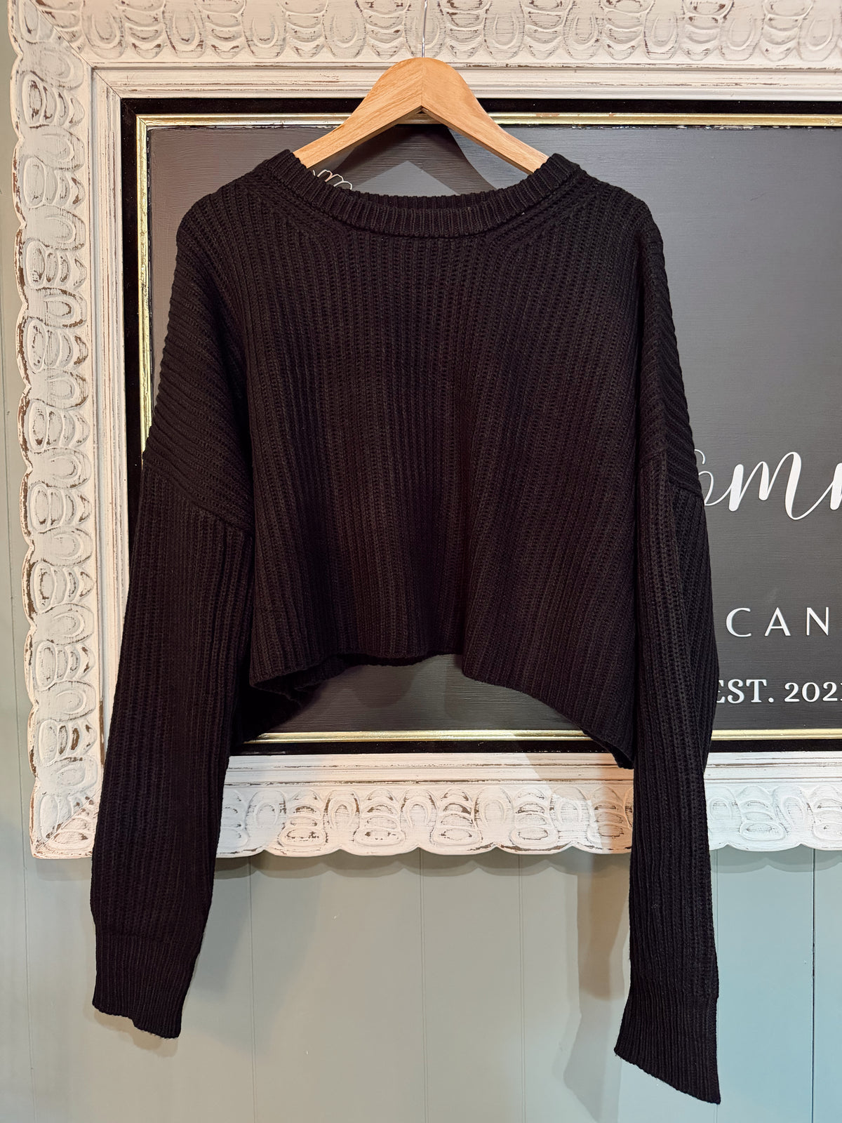 MOUNTAIN HIGH CROPPED SWEATER