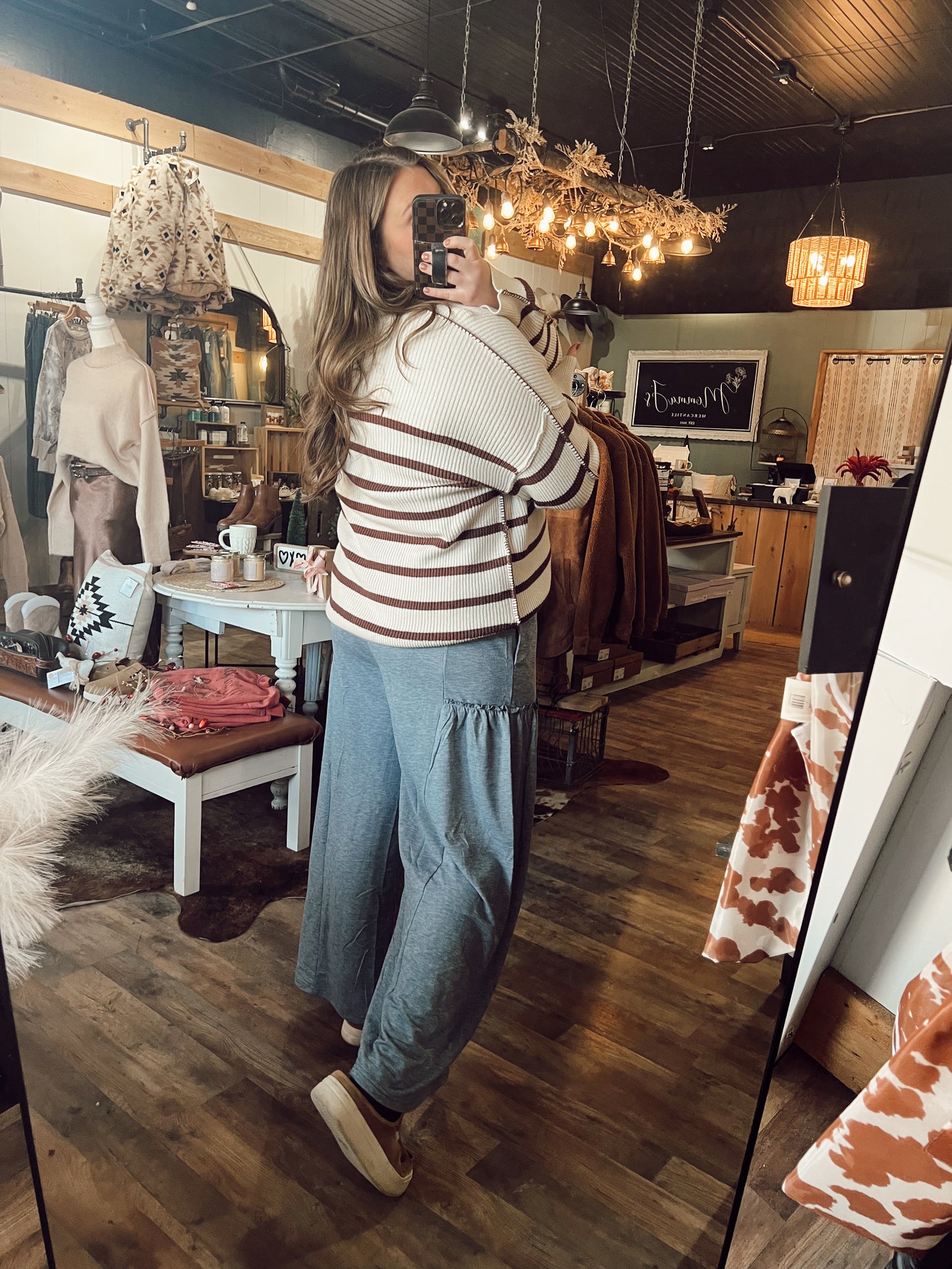 SIDE FRILL WIDE LEG PANT