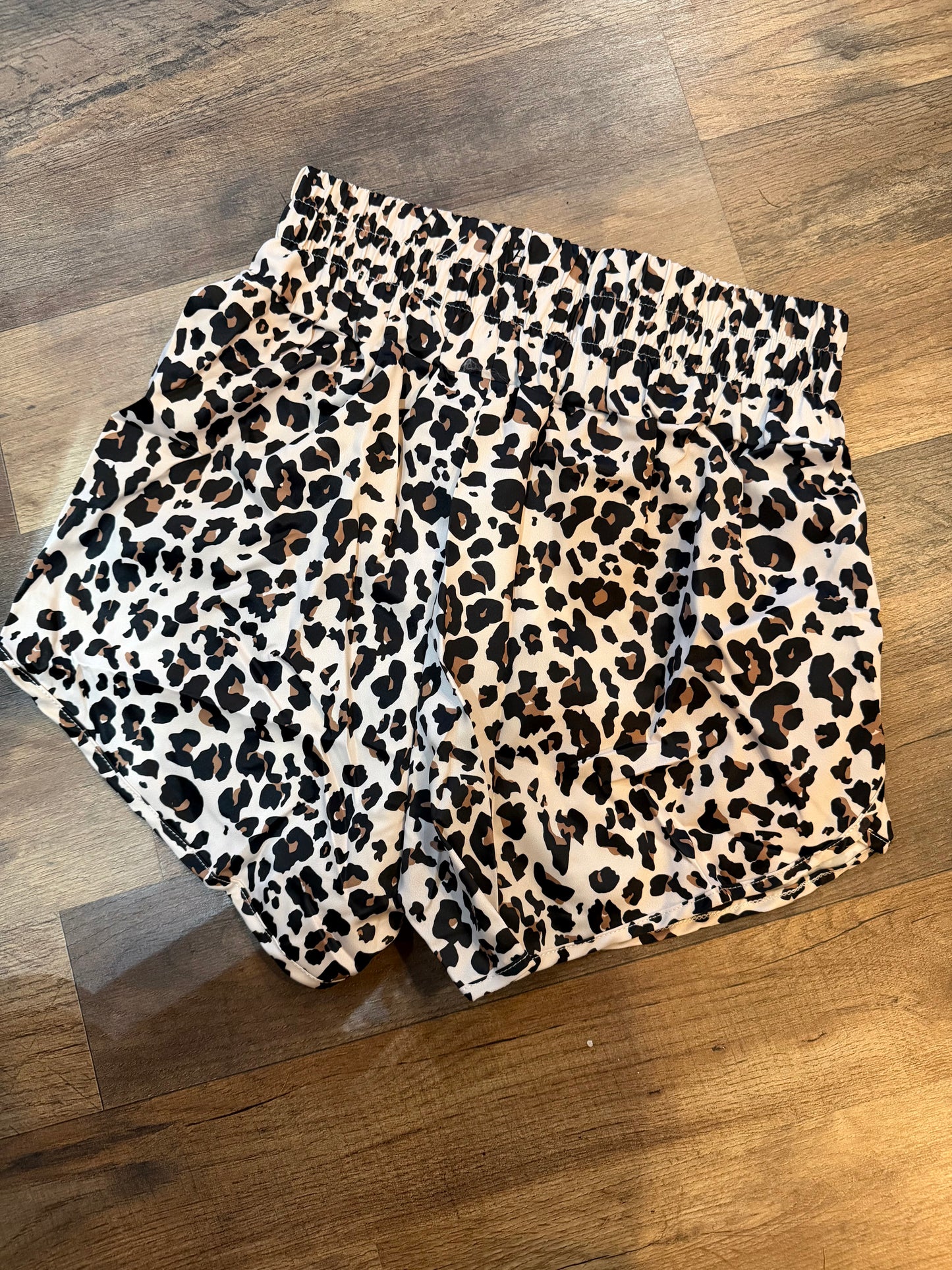 LEOPARD ACTIVE SHORTS