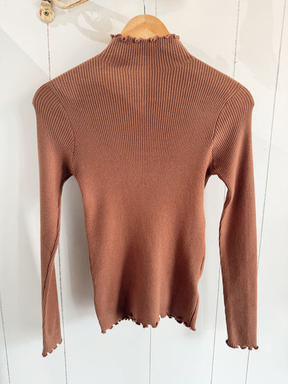 LETTUCE TRIM SWEATER