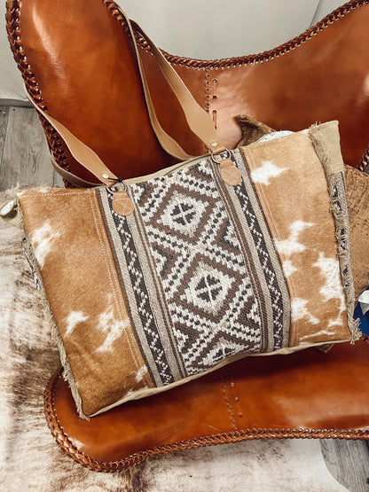 ELISA WEEKENDER TOTE