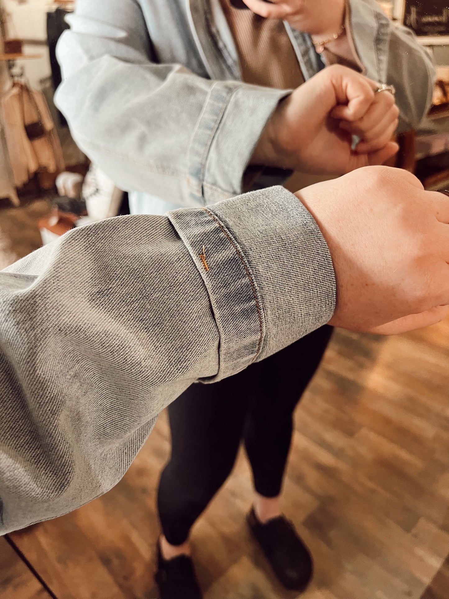 VINTAGE WASH ZIP UP DENIM JACKET