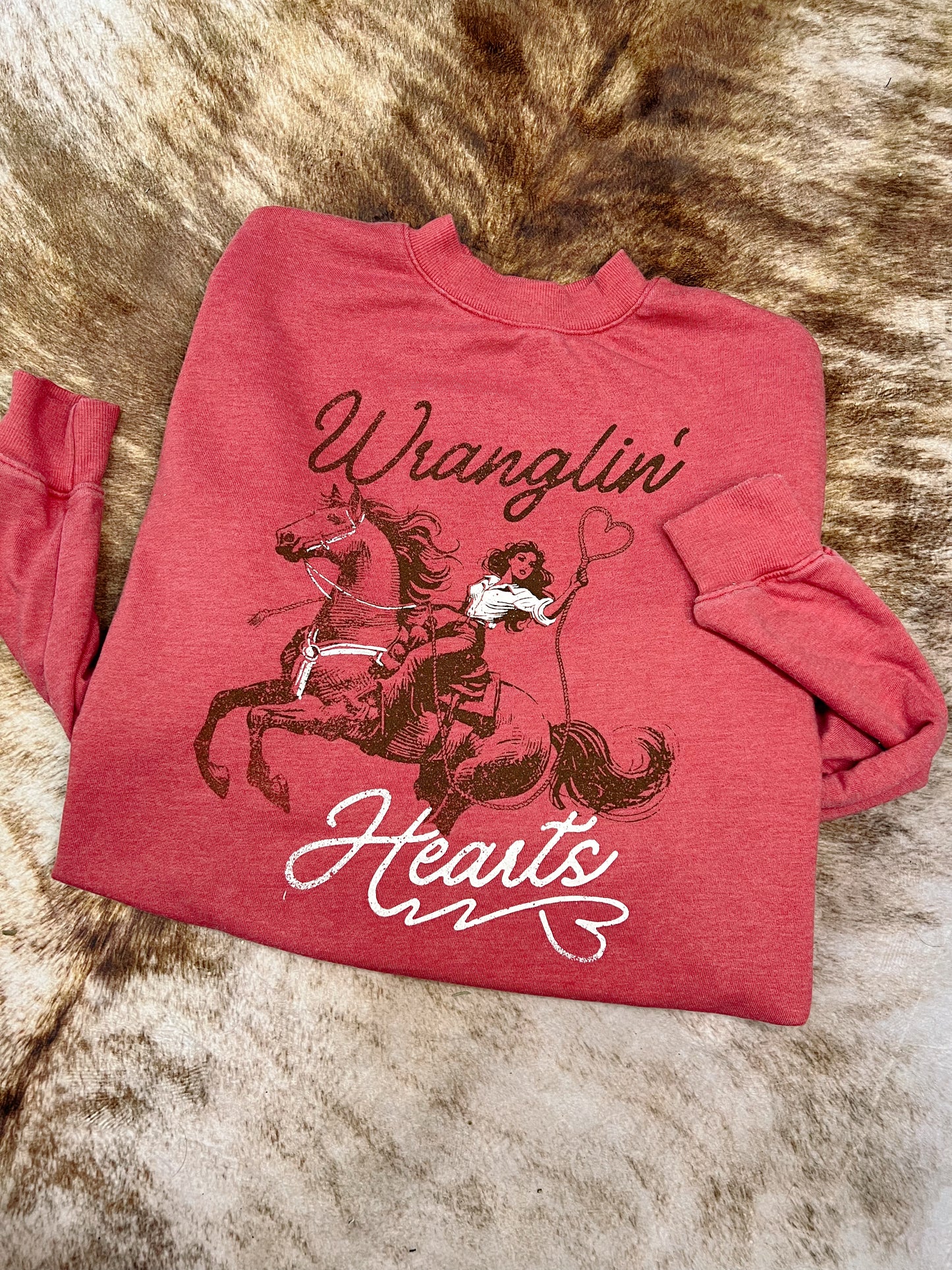 WRANGLIN’ HEARTS SWEATSHIRT