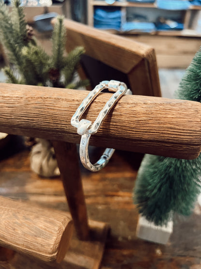 HAMMERED COIL SPRING BANGLE BRACELET