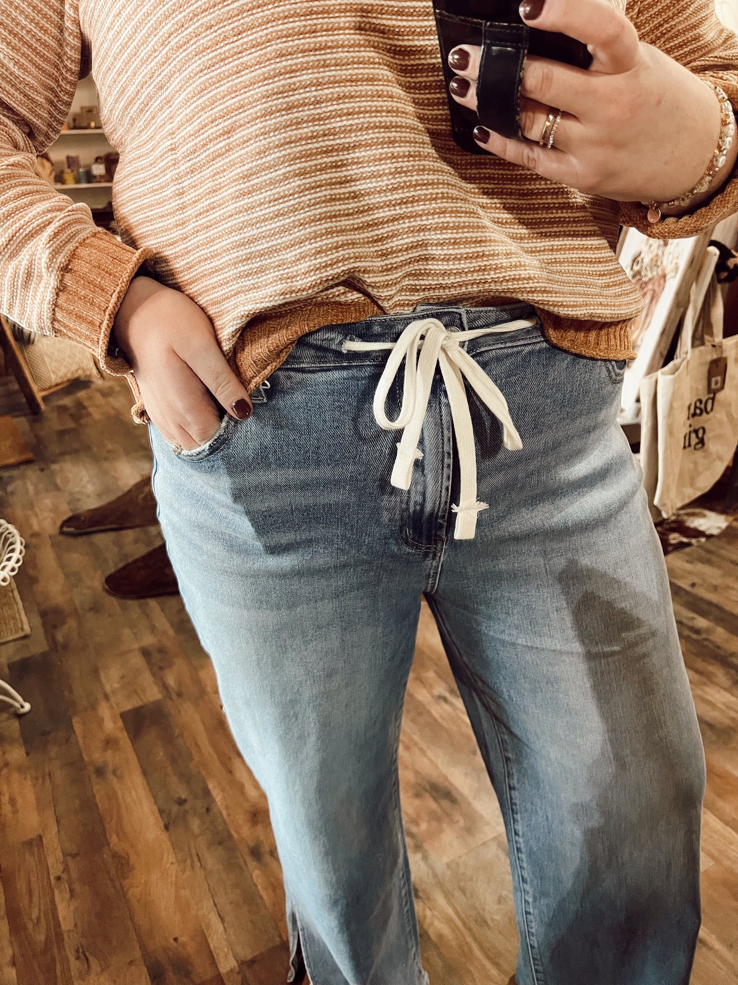 FRONT TIE SIDE SPLIT JEAN