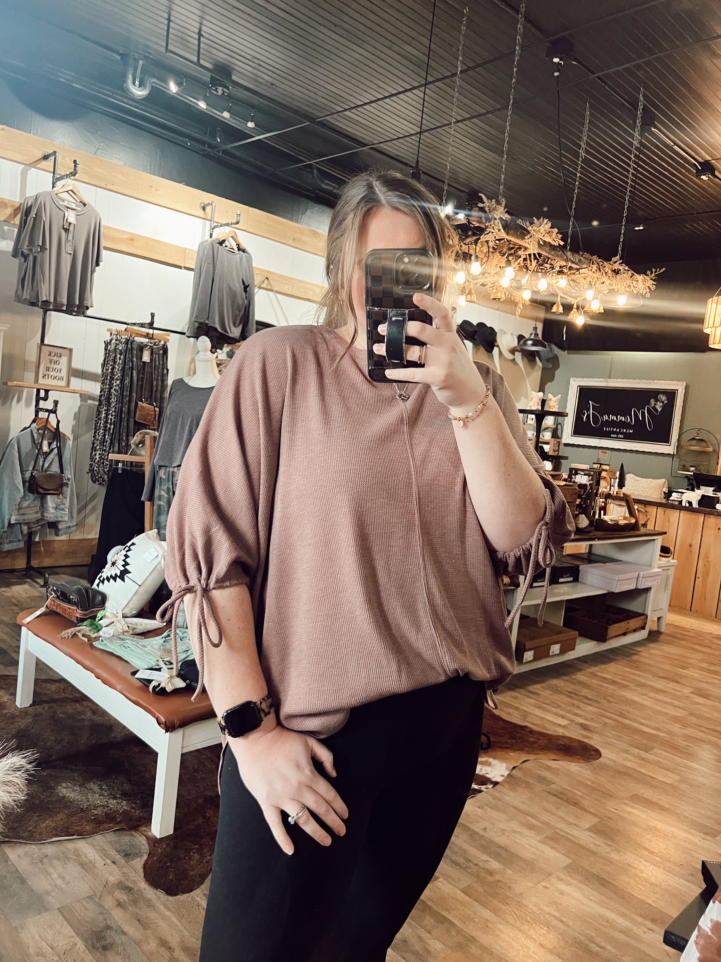 PUFF TIE SLEEVE TOP