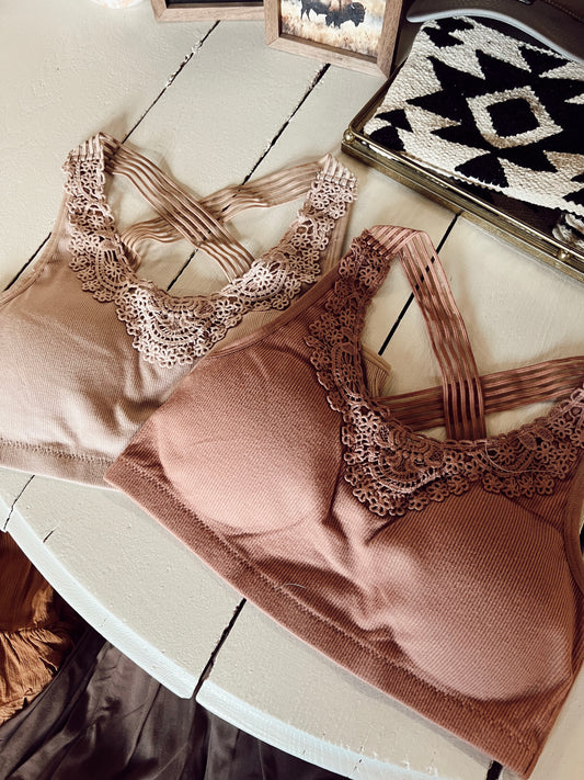 LUNA LACE BRALETTE