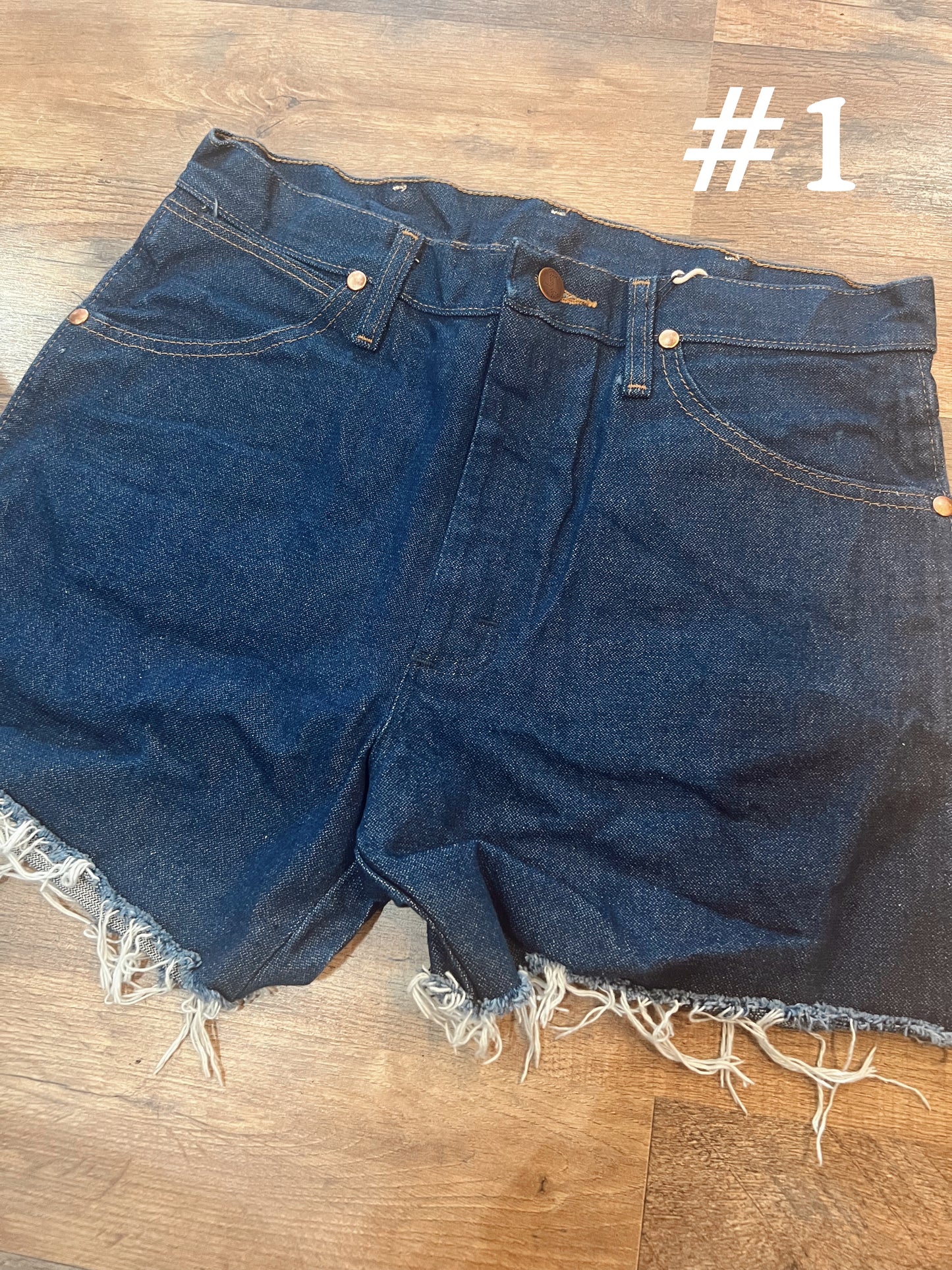 CUSTOM RETRO WRANGLER SHORTS