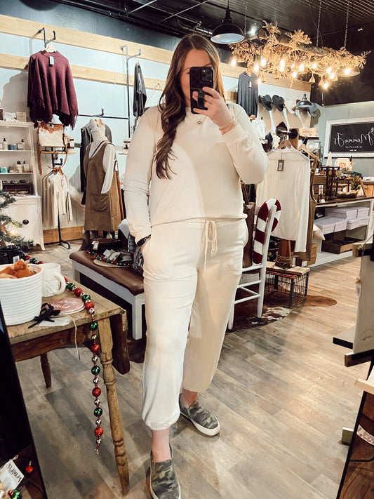 JOGGER LOUNGE SET: CREAM