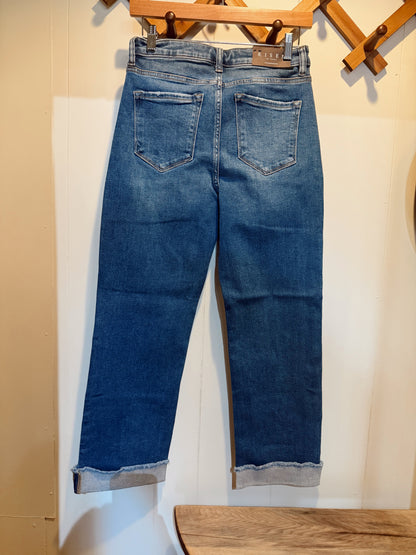 RISEN: HIGH RISE BOYFRIEND FIT ANKLE JEAN