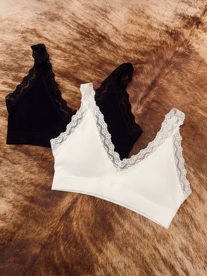 LACE TRIM PADDED BRALETTE