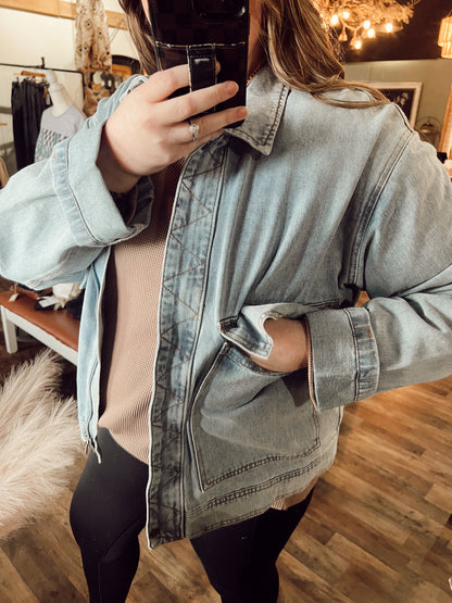 VINTAGE WASH ZIP UP DENIM JACKET