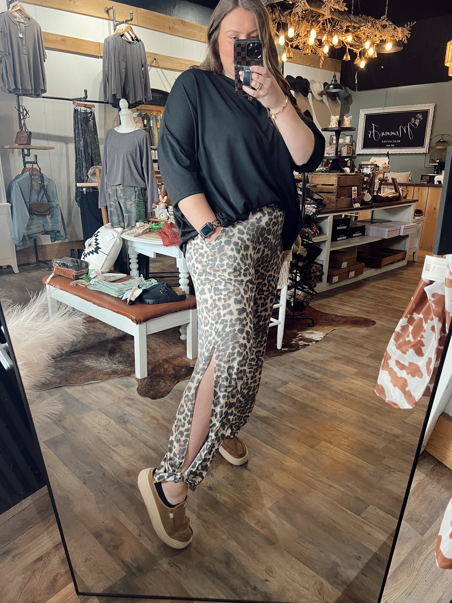 SIDE SPLIT ANKLE TIE LEOPARD PANTS