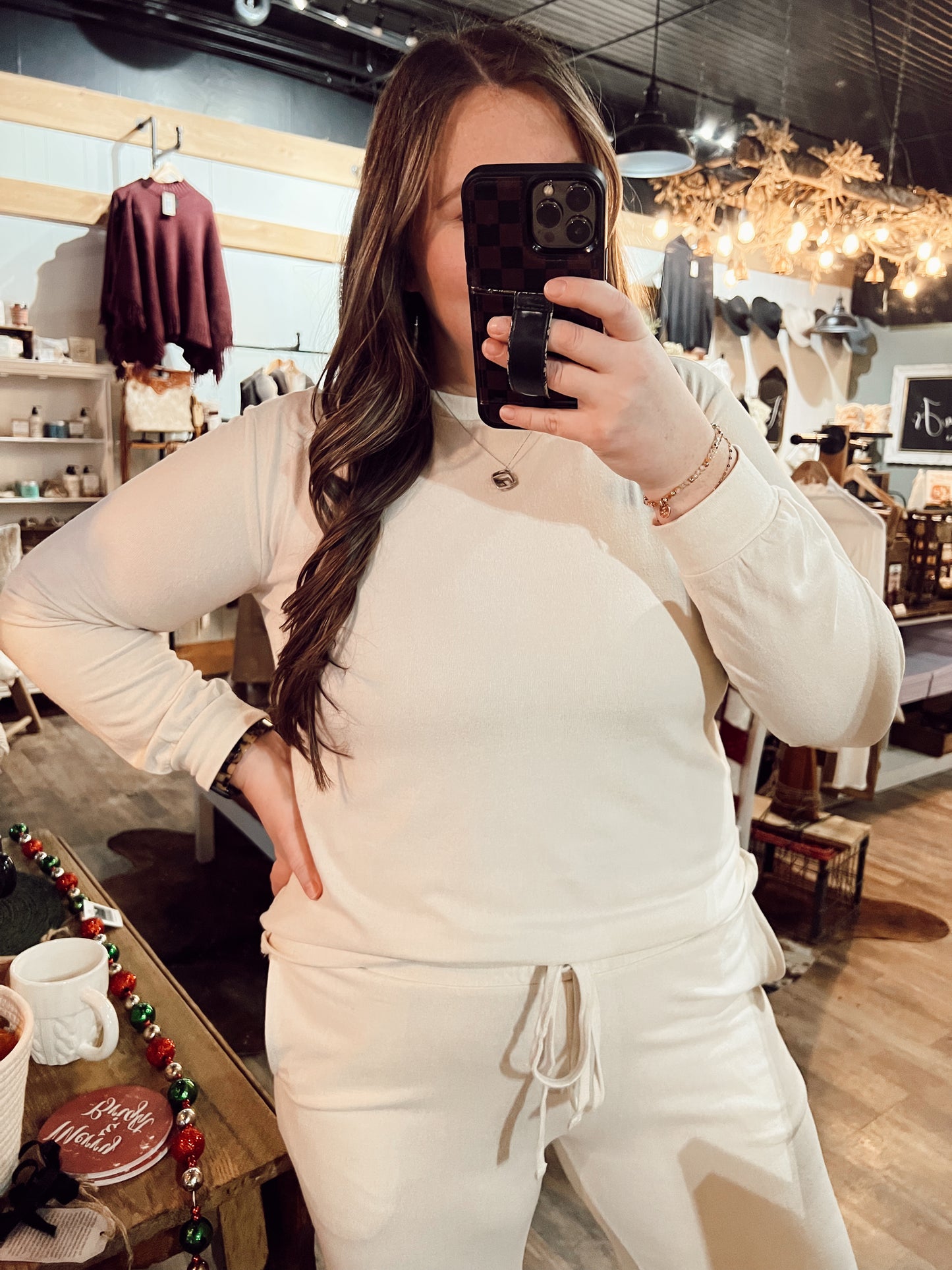 JOGGER LOUNGE SET: CREAM