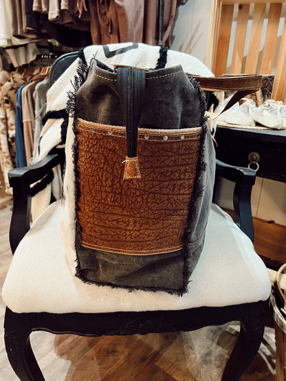 BELLE WEEKENDER TOTE