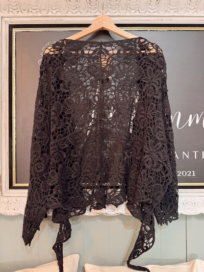 CROCHET FLORAL KIMONO WRAP
