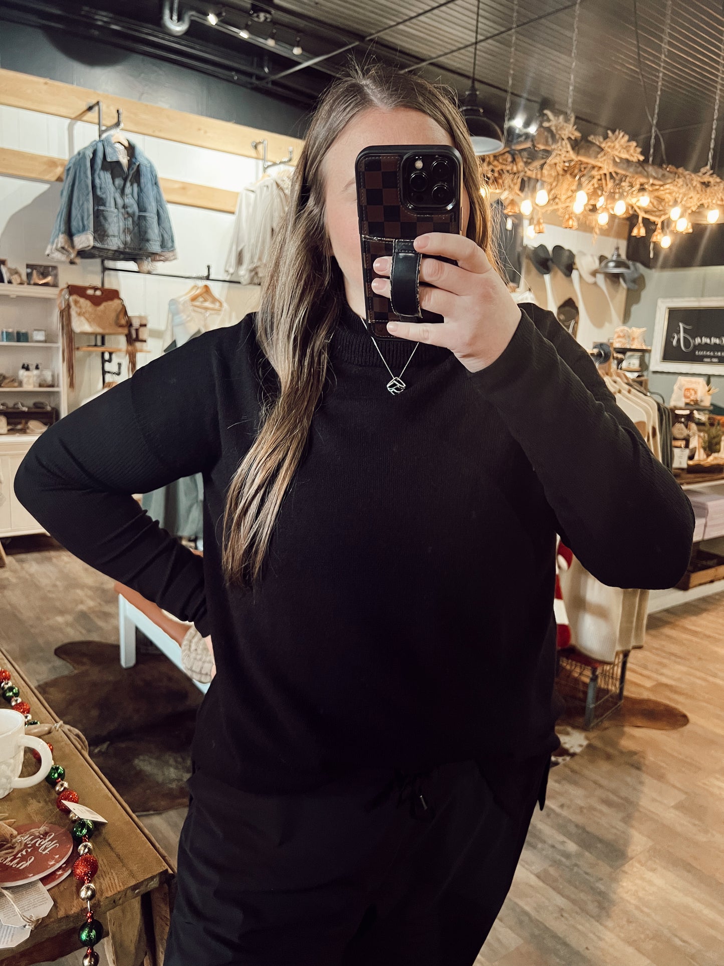 MOCK NECK SWEATER VEST