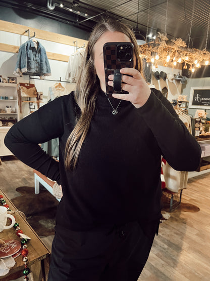 MOCK NECK SWEATER VEST