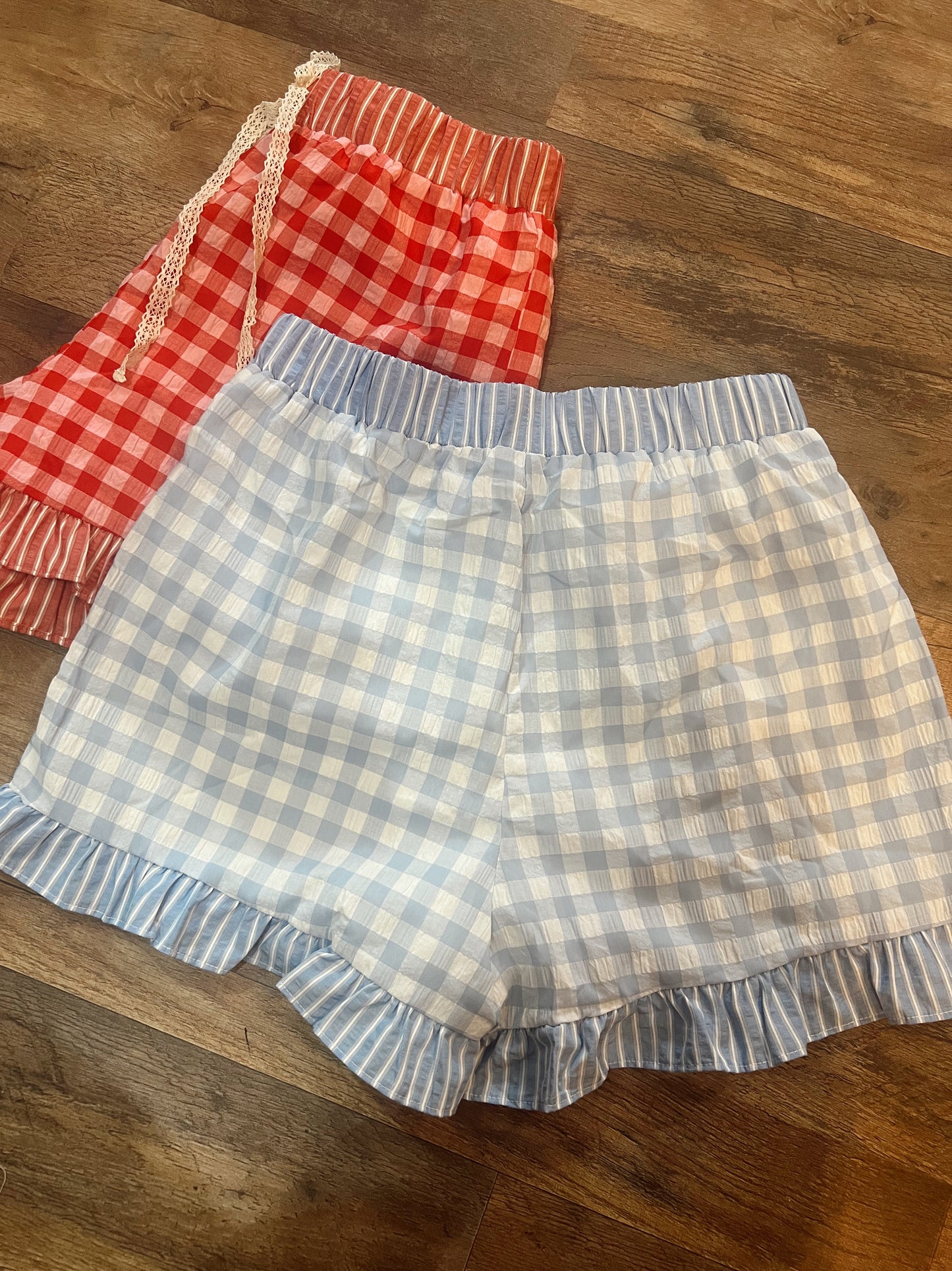 GINGHAM RUFFLE SHORTS